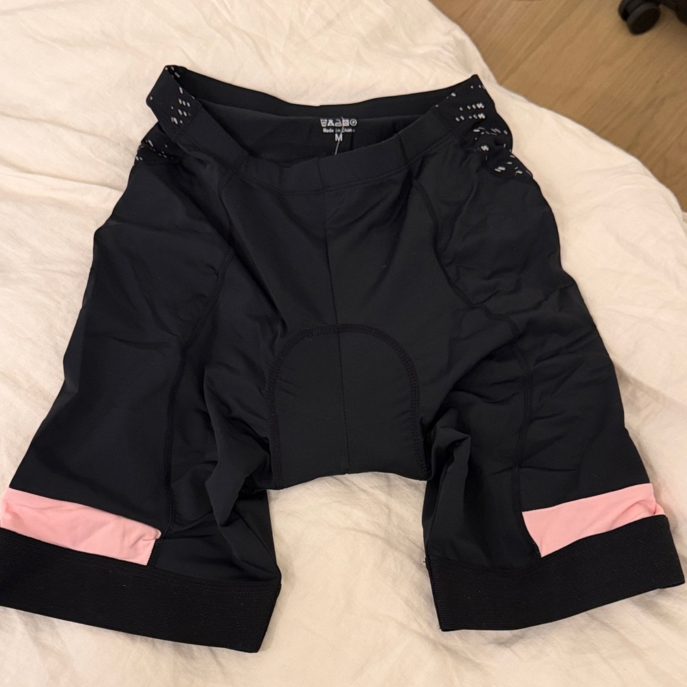 Beroy Women's Black and Pink Bike Shorts